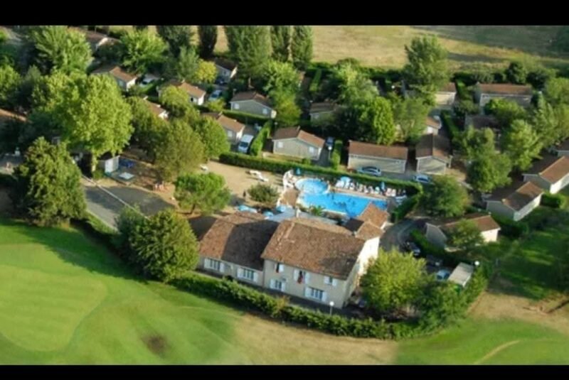 Chalet neuf dans le Domaine du cèdre